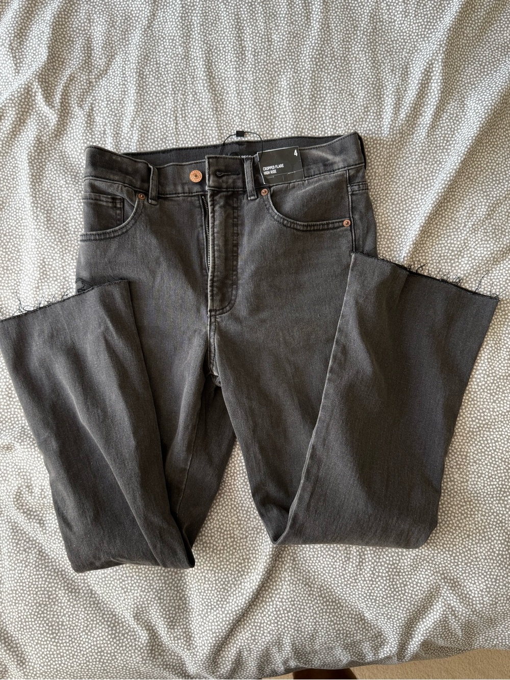 5/$10‼️NWT EXPRESS womens cropped flare high rise black jeans